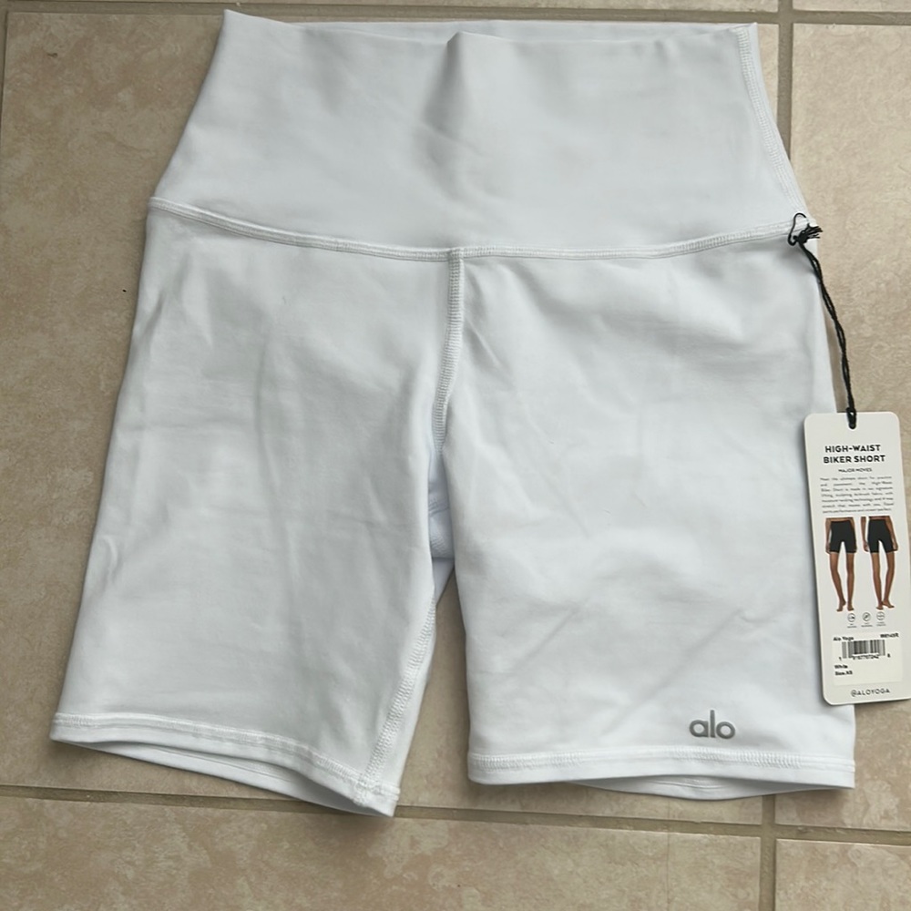 Alo high rise biker shorts